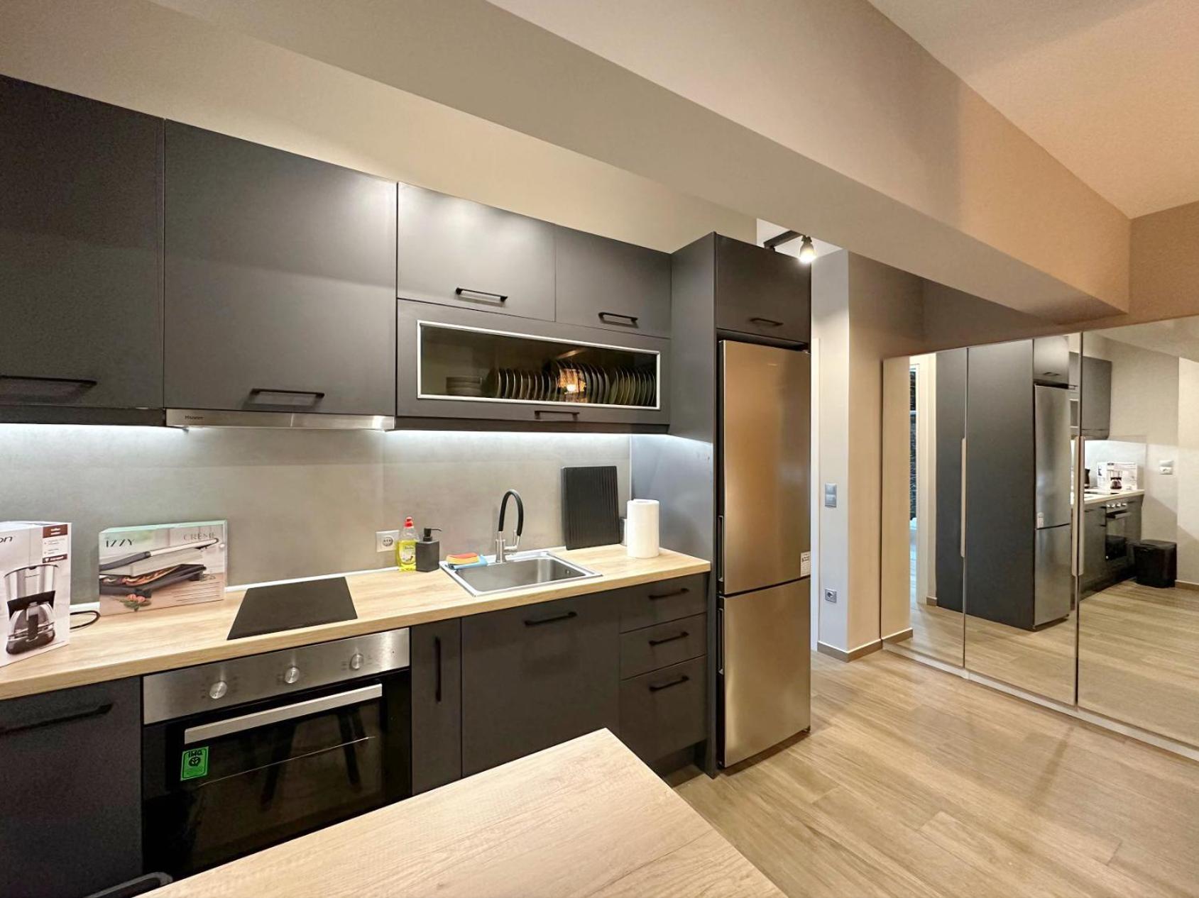 Wsd Sfaelou Apartment Hotel Atenas Exterior foto